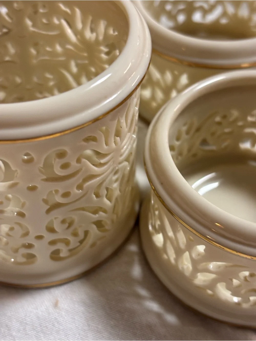 4 Lenox illuminates ivory pierced porcelain Filigree Votive Candle Holders